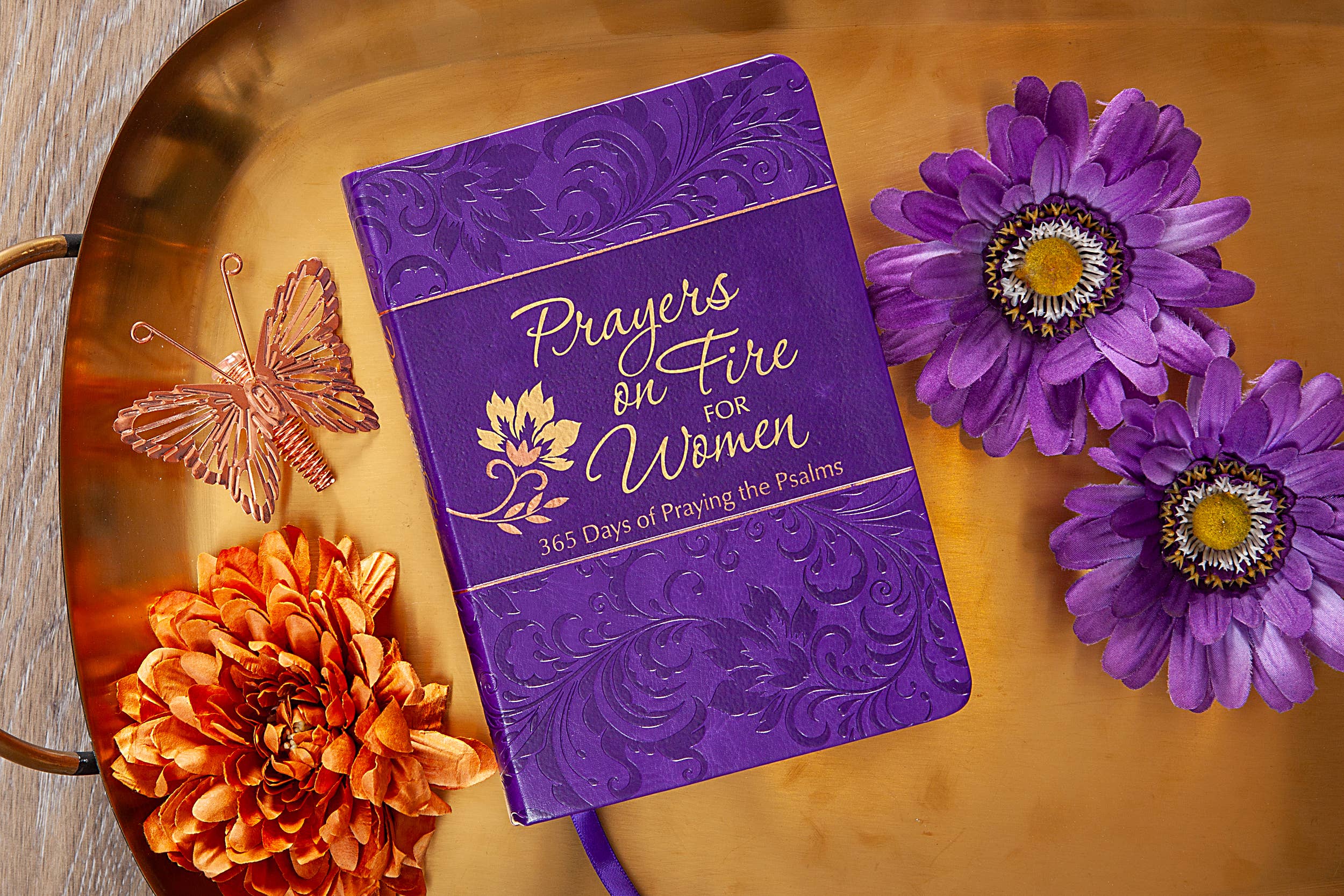 Prayers on Fire for Women (Daily Devotional)